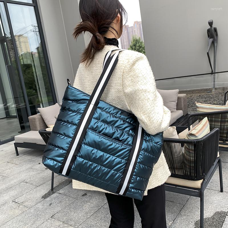 

Evening Bags Luxury Large-capacity Women Handbags Fashion Feather Down Shoulder Bag Female Brand Designer Crossbody Ladies Thread Sac, Black