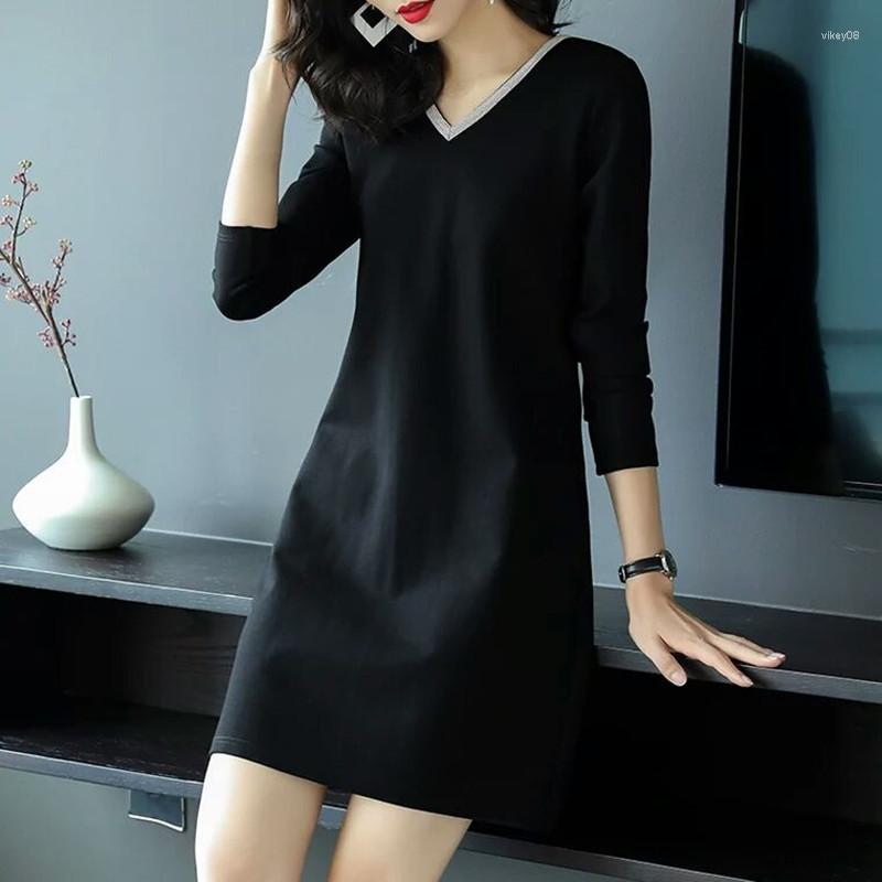 

Casual Dresses Autumn And Winter 2023 Large Women's Long Sleeved V-neck Bottom Skirt Fat Mm Belly Covering Loose Fitting Dress, Black