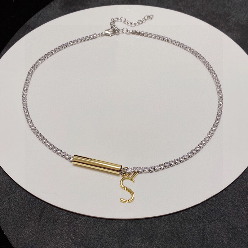 

Square Diamonds Chain Necklaces for Women Personality Brass Cube Design Necklace Female Letter Geometry Pendant Necklaces