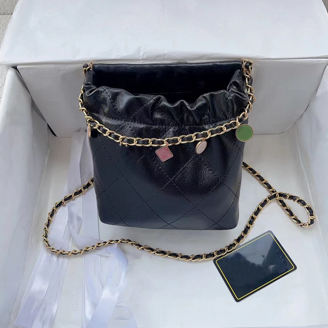 

Fashion Women Shoulder Bag Luxury Shopping Bag New Diamond Plaid Cowhide High Capacity Metal Chain Accessories Strapping Simple Retro Metal Logo Designer Bag, White