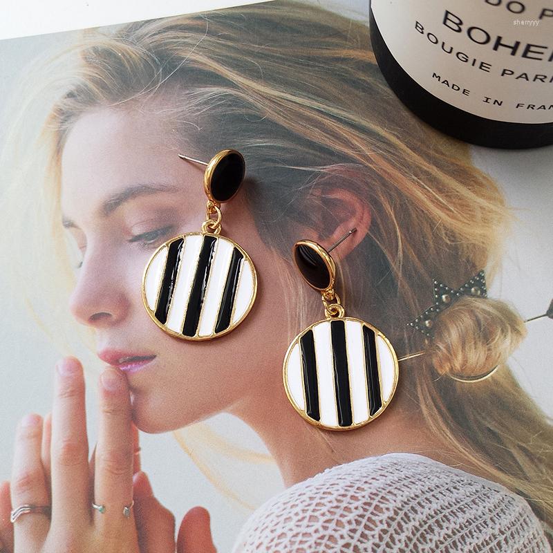 

Dangle Earrings 2023 Fashion Classic Black White Stripes Earring Simple Round Statement Drop For Women Ear Jewelry Brincos