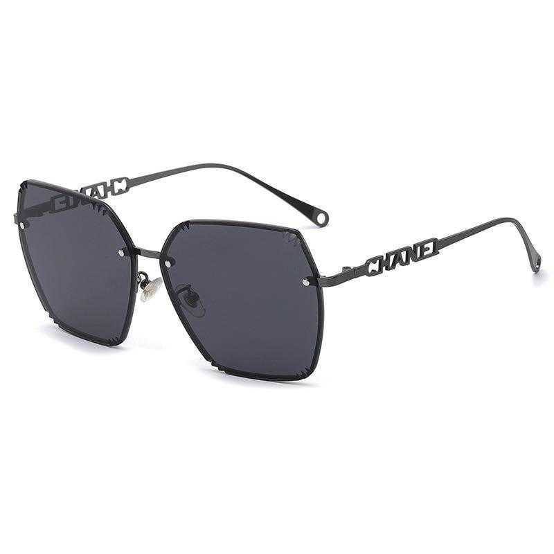 

Fashion Square Sunglasses Womens Retro A Wire Fence Red Wear Match Full Rim