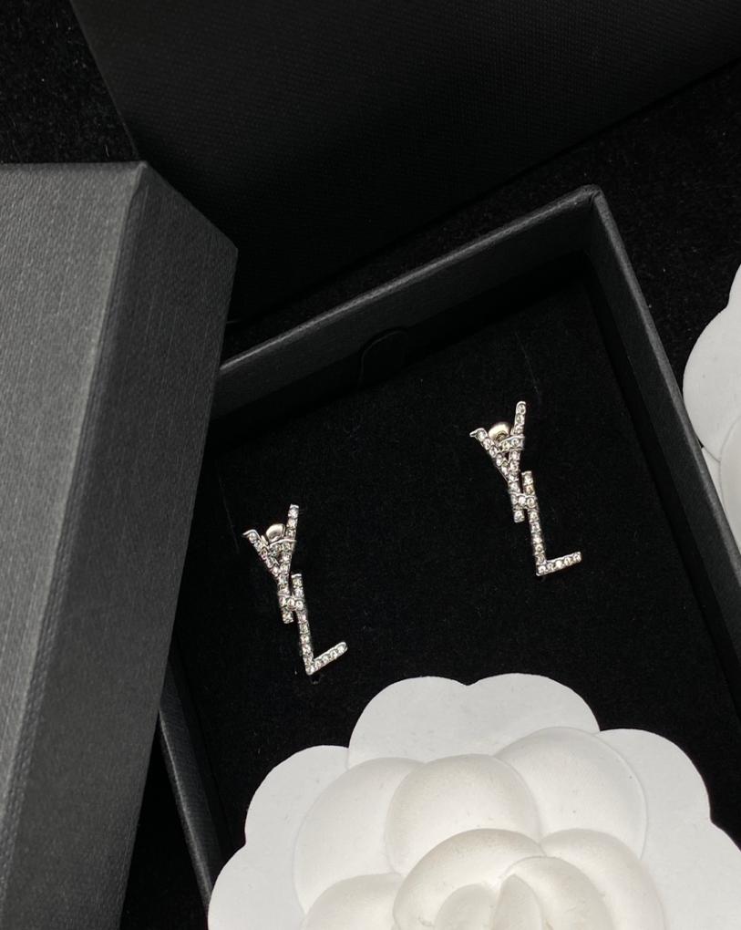 

Diamond Stud Earrings Designer Jewelry Fashion Silver Earring For Lady Women Party Studs Hoops Wedding Engagement For Bride Box 208720431