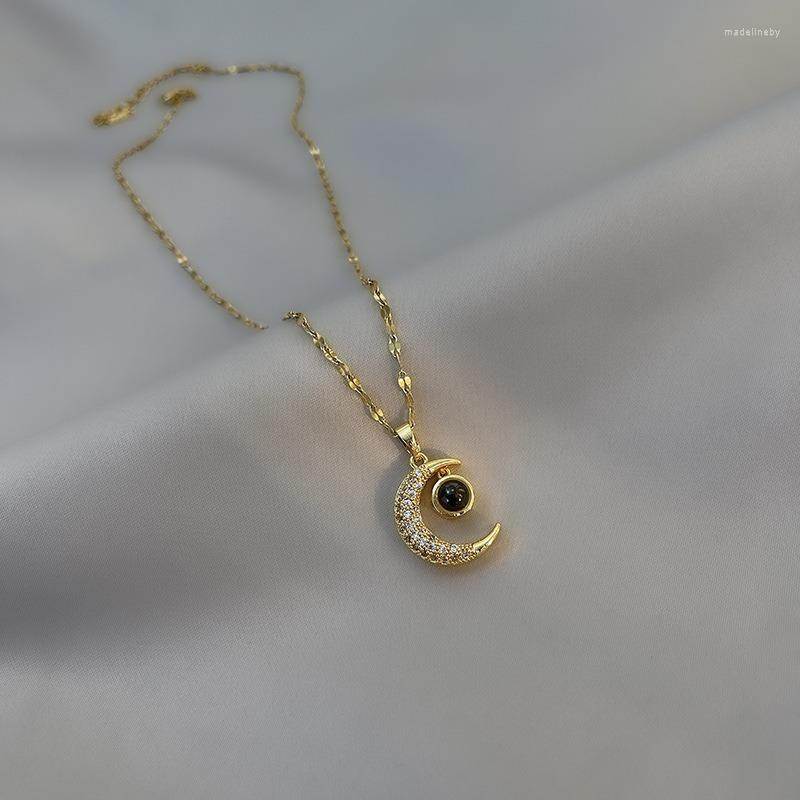 

Chains Simple Fashion Star Moon Guard Necklace Female Crescent Stainless Steel For Women Clavicle Chain Light Minority Design