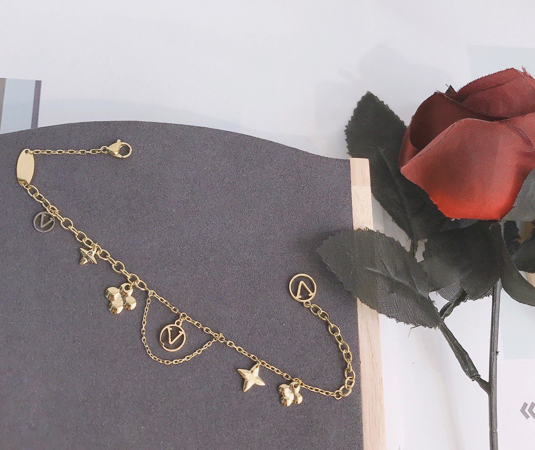 

Love Bracelet designer bracelet Jewelry Bangle bracelets designer for women Luxury Buckle Jewelrys Women Mens Brand Cart necklace Bracelets