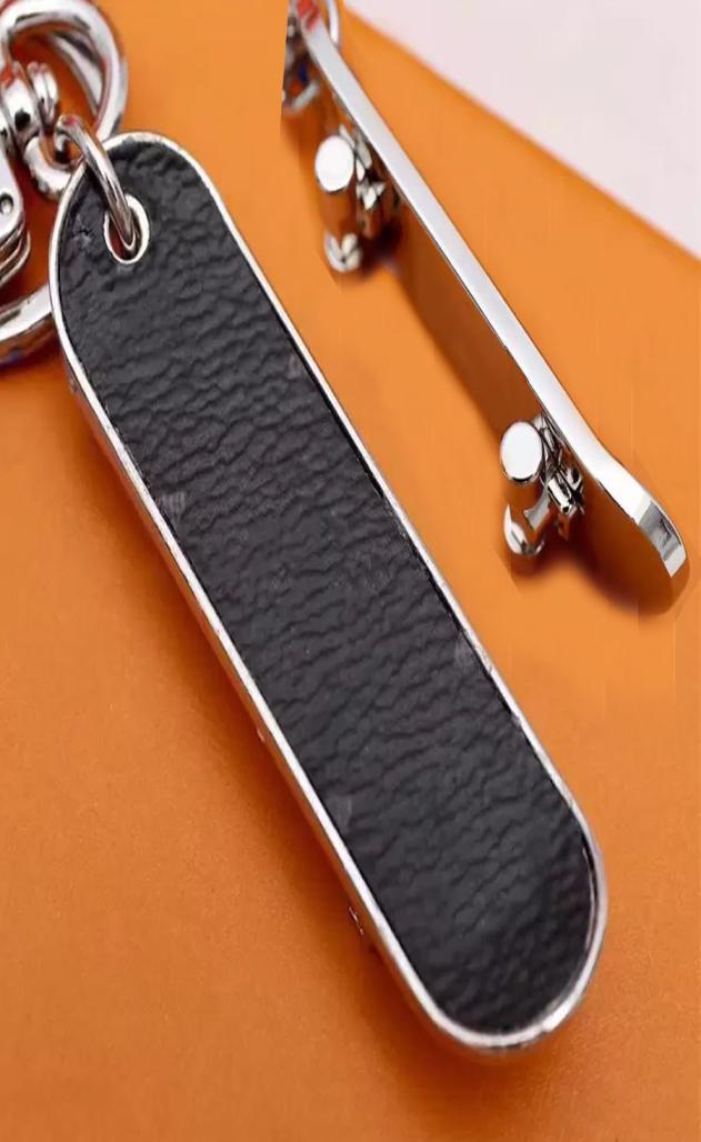 

Skateboard Keychains Stainless Steel Creative Brand Keychain Brown Black Pendant Accessories with Box 949A9536076