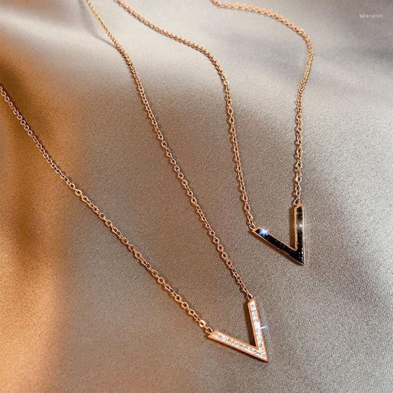 

Chains Titanium Steel Rose Gold V-Shaped Female Necklace Luxury Minority Clavicle Chain Korean Internet Celebrity Elegant Jewelry
