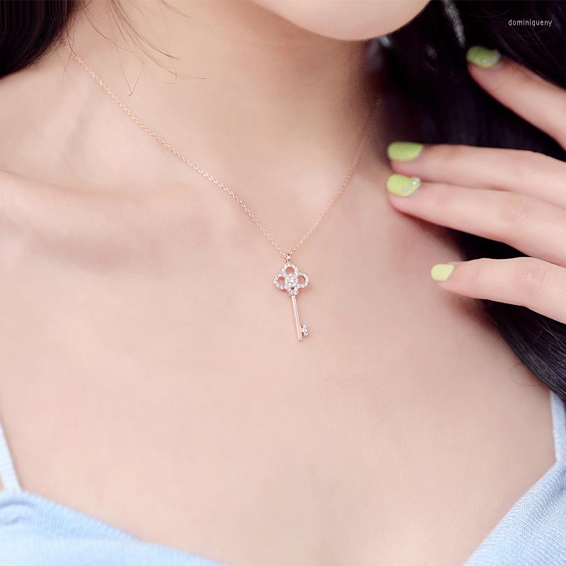 

Pendant Necklaces Korea Fashion Key Lock Necklace Ladies Shiny Artificial Rhinestone Inlaid Accessories Jewelry