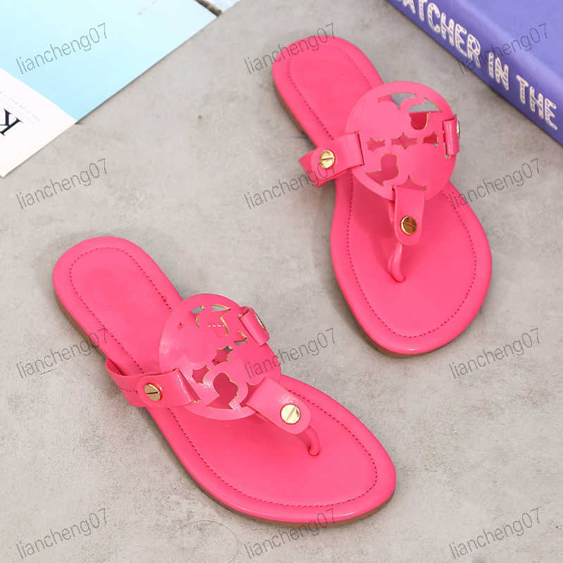

Leather Beach Designer Slippers Brand Flip-flops Flat Fashion Women's Shoes Black Matte Sandals With Dust Bag Size 35-41 Dust Bag G03