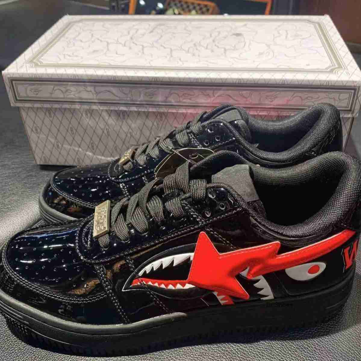 

Bapestas Sta Sneaker M1 Designer Casual Shoes Low-Top Sneakers Leather Black Shark Face Ape Monkey Shape MEDICOM TOY CAMO SK8 Size 36-44, Color 20