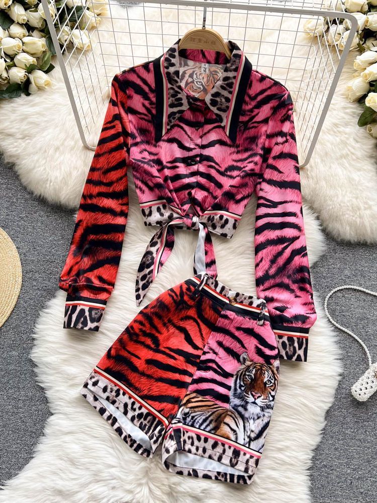 

Womens Two Piece Pants Summer Designer Tiger Suits Long Sleeve Leopard Print Bow Blouses Shirt Crop TopPocket High Waist Shorts Pieces Set 230317, Black
