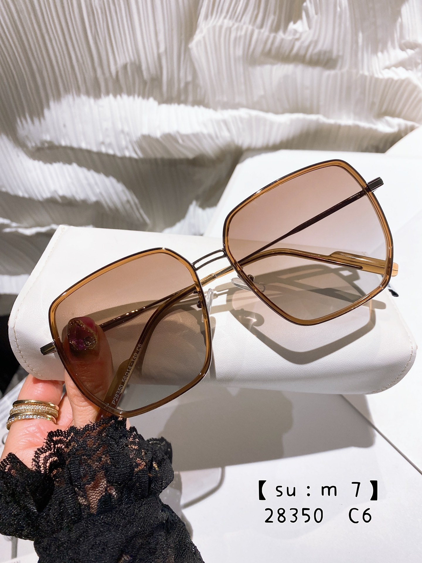 

Women's large frame polygon sunglasses Fashion personality sunglasses can be paired with prescription mirror sexy minimalist large box