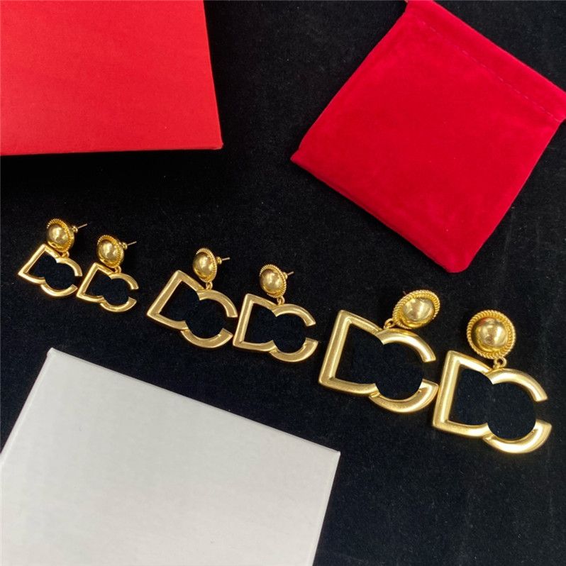 

2023-Stylish Letter Golden Studs Designer Pendant Earrings Women Gold Stud Eardrops