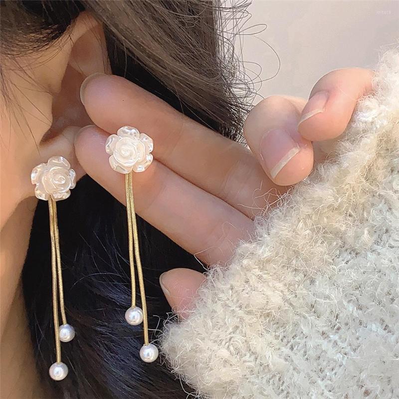 

Hoop Earrings Camellia Flower French Long Snake Bone Chain Earring Pearl One Two Wearing Style Gentle Small Public Back Hanging