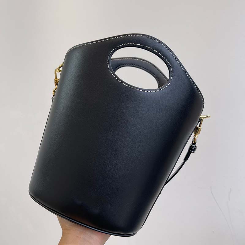 

Women designer crossbody le chiquito Luxury woman famous handbag Shoulder Bag Classic solid color bucket bclutch Designer wallet womens fashion Crossbody bag, Black1