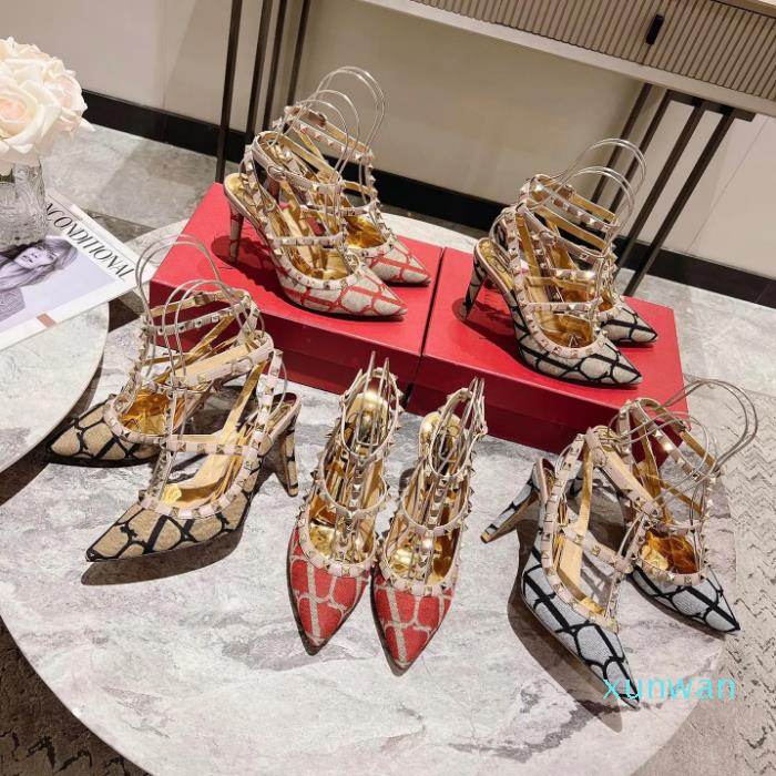 

2023 women luxury designer high heels Dress Shoes Pointed toes Patent leather metallic gold Black rose womens sexy sandals party wedding