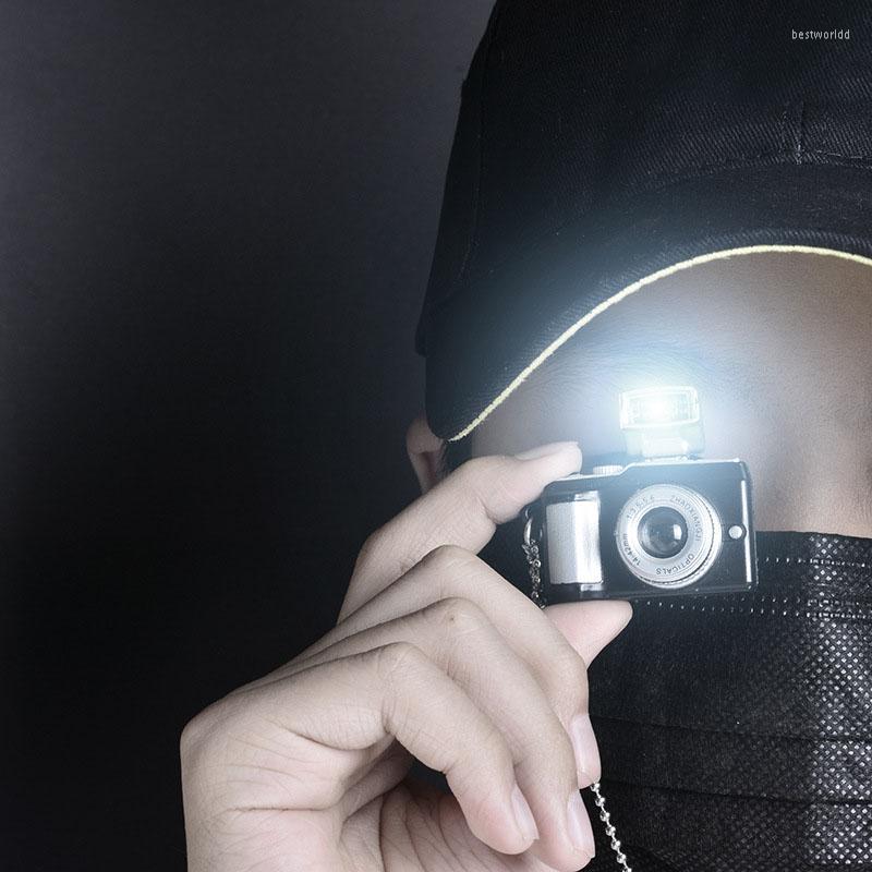 

Pendant Necklaces Retro Flash Necklace Creative LED Imitation Trend Poflash Camera Toy Shutter Hip Hop For Men Women Jewelry