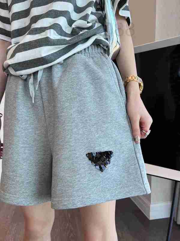

Women' Shorts designer 2023 Spring and Summer New Enzymatic Water Washing Process Leisure Fully Handmade Beaded 3CBL, Black5