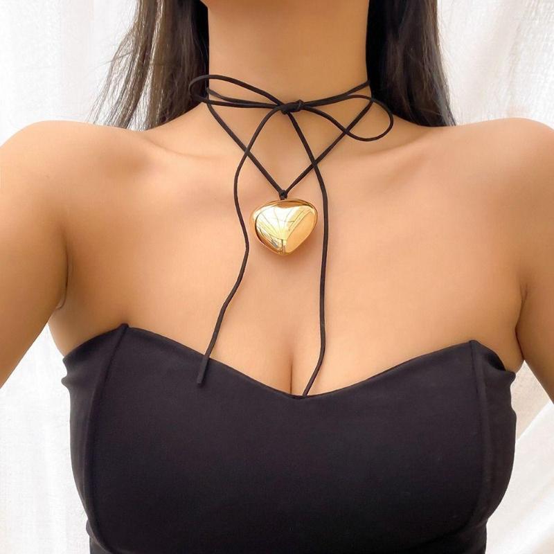 

Choker Korean Personality Women Big Heart Pendant Necklace Vintage Wax Velvet Adjustable Rope Chain Girls Party Fashion Jewelry