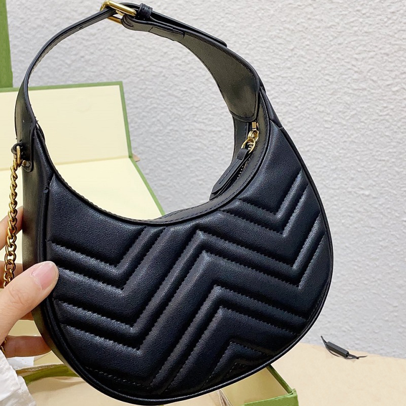 

Fashion Bag Casual Womens Bag Metal Logo Half Moon Design Link Shoulder Bag, Black