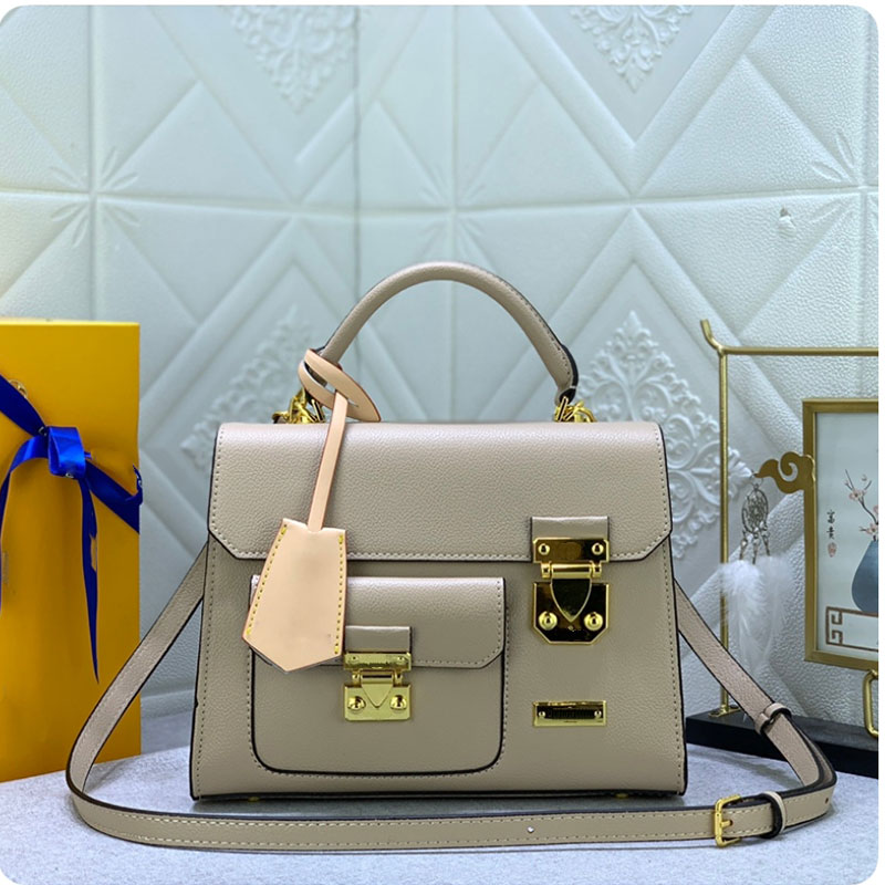 

Fashion purse women's Handbag shoulder bag Commuting bag style cowhide leather women's bag diagonal span bag omnibus charm high-quality metal locking buckle, Beige
