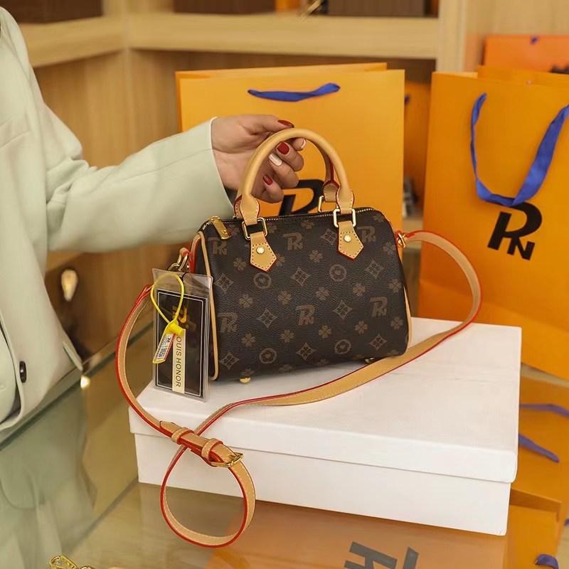 

High quality Pillow bag speedy 30 Handbag Designer women handbags Genuine Leather bags female flower ladies men wallets Luxury shoulder bag M61252 Purse 30CM, White grid