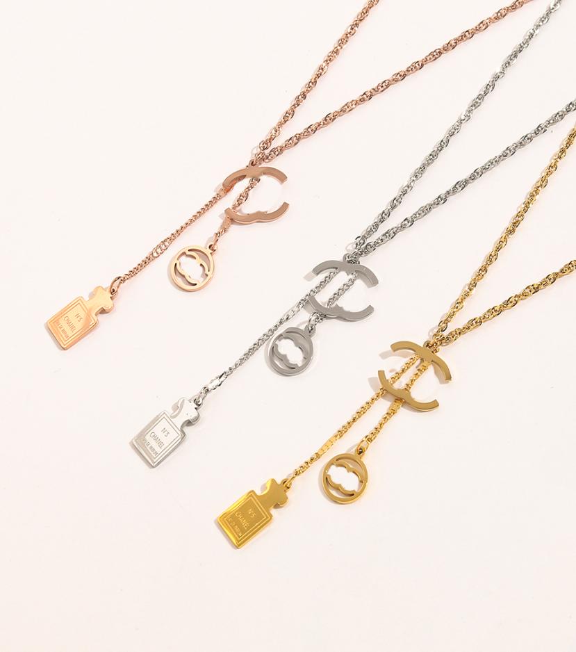 

3 Colour Stamp Necklaces Luxury Fashion Choker Necklace Designer Gold Plated Stainless Steel Letter Pendant Necklaces For Women We5455653