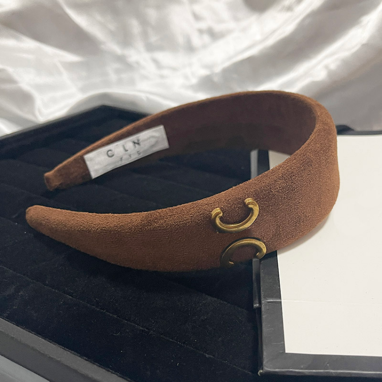 

Luxury Designer Headbands Womens Solid Color Black Brand Triumphal arch velvet Letter Hairband Fashion Womens Vintage Wide Edge Hair Hoop Head Accessories Gifts, Brown