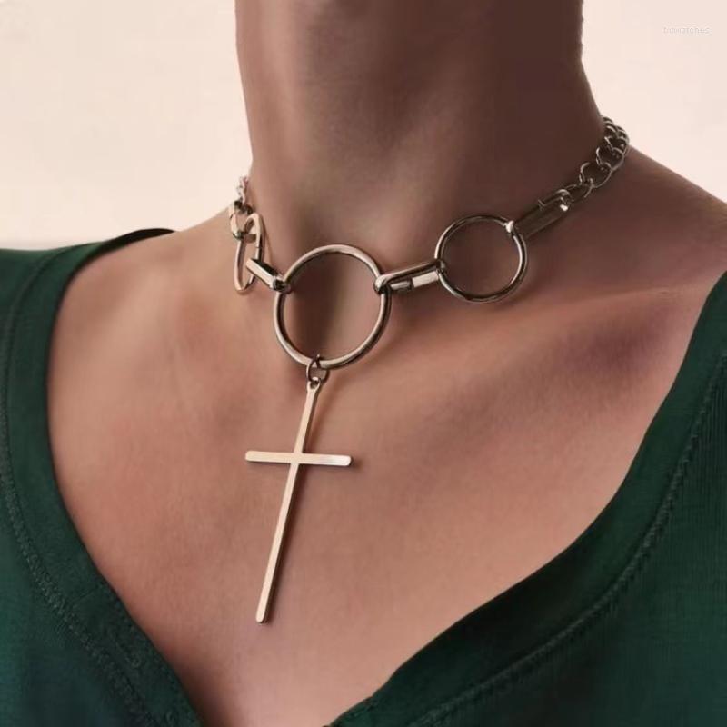 

Pendant Necklaces Hip Hop Hyperbole Cross Charms For Women Female Punk Rock Big Circle Jesus Choker Trend 2023 European Jewelry
