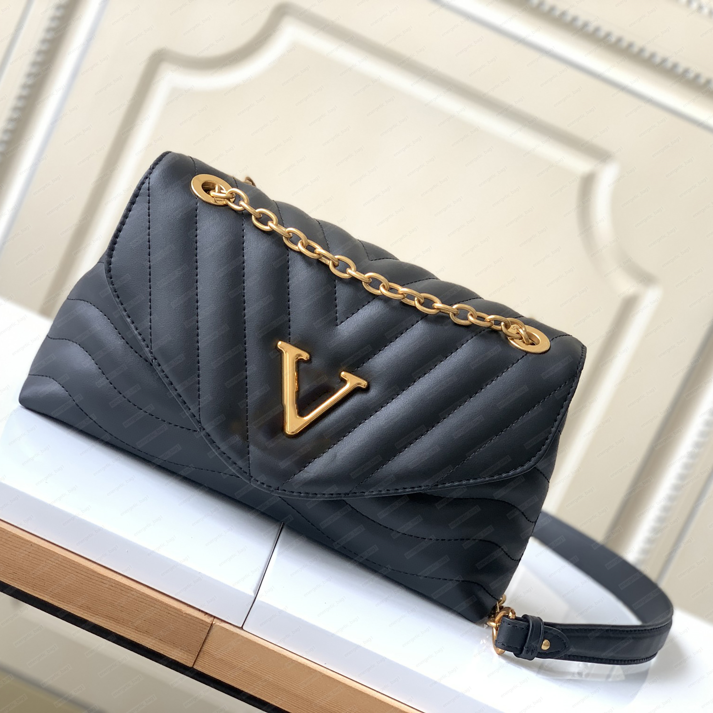 

Famous Designer Crossbody Bags Orignal Real Leather High Quality Shoulder Bag Women Quilted Chain Bag Handbag Luxury Tote Clutch Bags Classic Messenger Bag Black, Grey