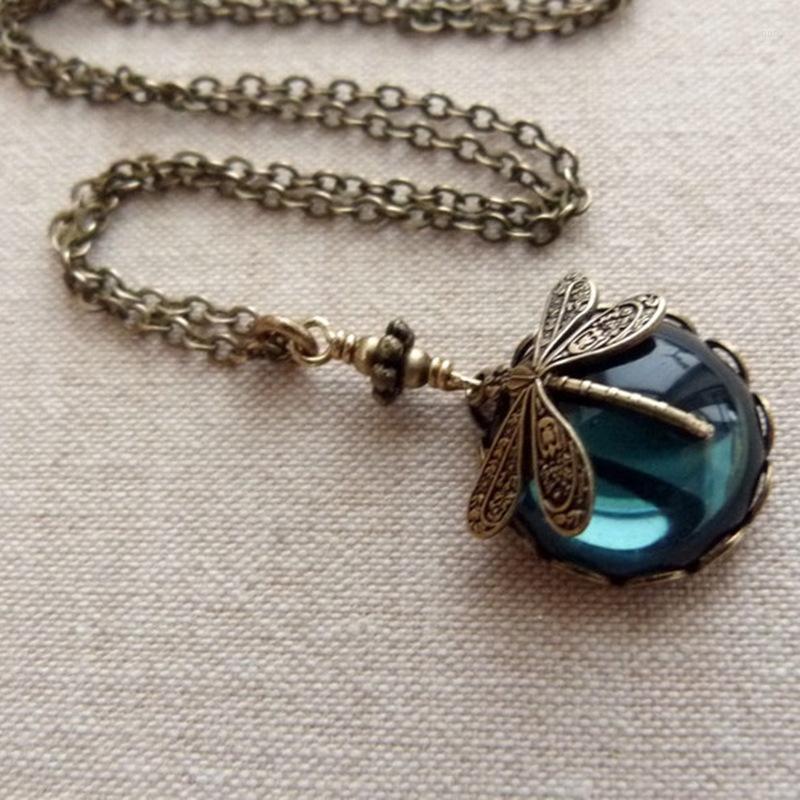 

Pendant Necklaces Vintage Bronze Hand Carved Dragonfly For Women Ethnic Silver Color Metal Round Green Stone Necklace Jewelry