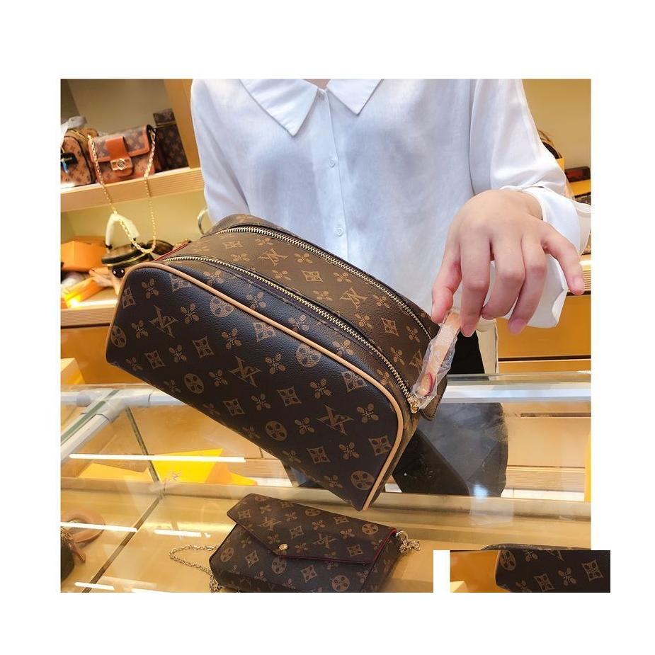 

2016 Cosmetic Bags Cases 2022 Designer Women Makeup Bag Hanging Bathroom Wash Mtifunctional Travel Toiletry Luxury Rop Delivery Lage Ac Dhqck, No box
