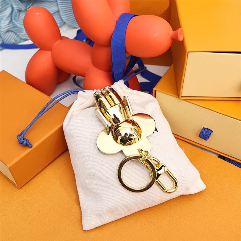 

3 Colors Luxury Designer Keychain Stylish Sun-flower Image Pendant Keychains Trendy Keys Buckle Mens Womens Backpack Ornaments Hig247w