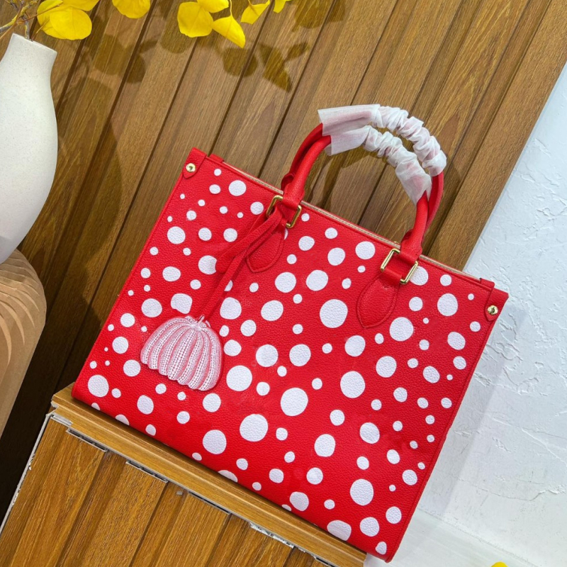 

Classic OnTheGo 25cm Bag 23SS X Yayoi Kusama mini Totes PAINTED DOTS With Pumpkin Pendant Womens Designer Handbags Big Capacity Ladies Shopping Bags M46076 M46380