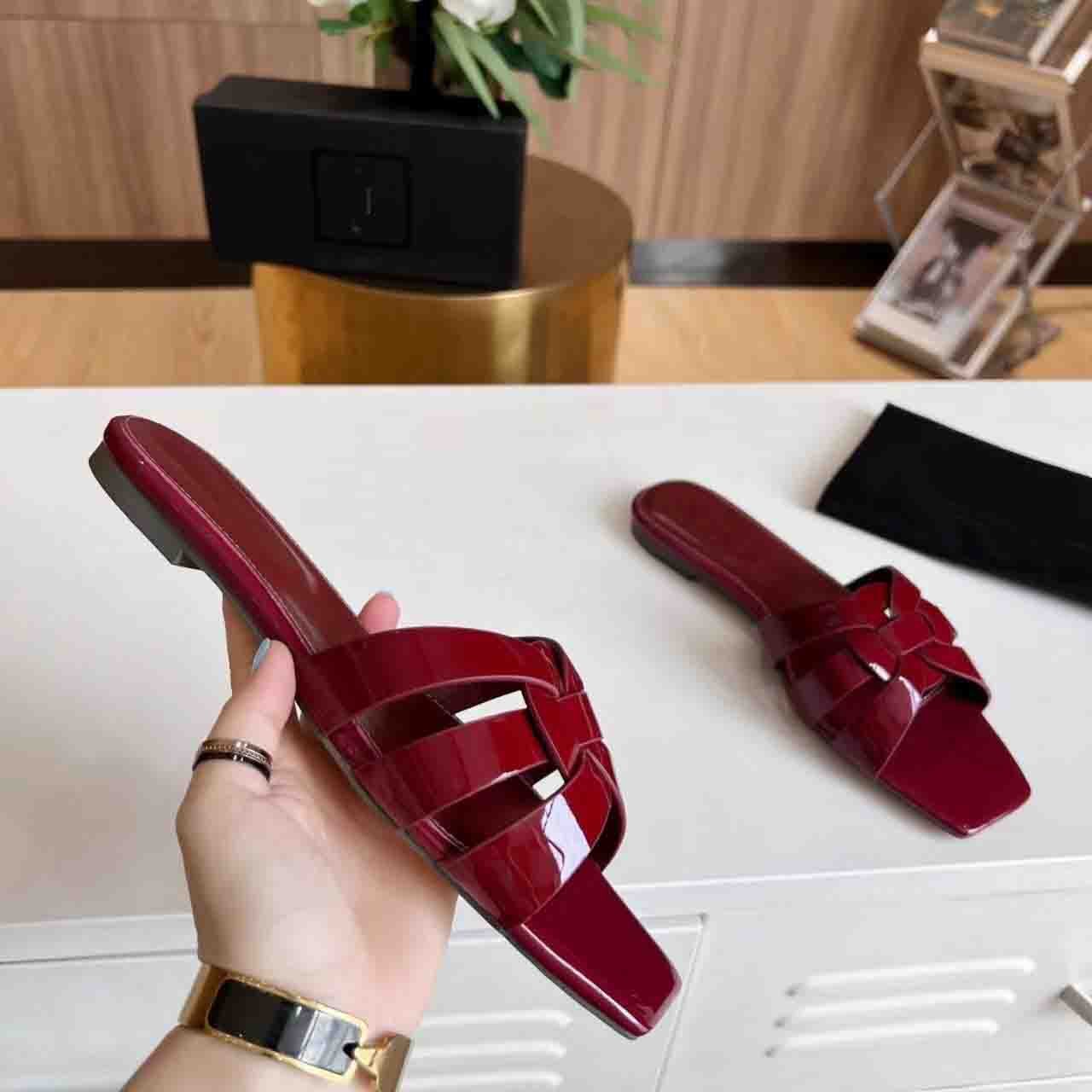 

Luxury women slipper sandal flats tribute patent leather sandals slides Open square head outdoor beach shoes slip on factory sale, 12