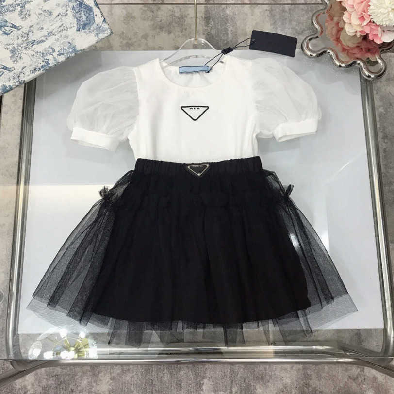 

23ss brand designer kids T-shirt skirt suit girls Pure cotton Round neck Net yarn Short sleeve pleated skirt set High quality kids clothing a1, 12