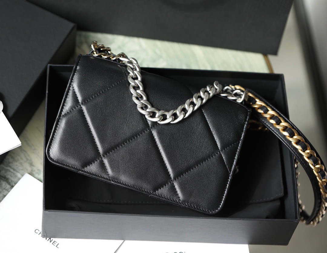 

Spring fashion designer luxury bag shoulder bag chain bag new ladies bag gold and silver stitching, Black