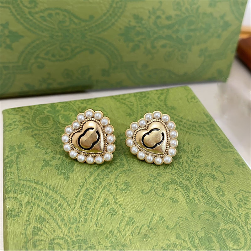 

Seed Pearl Women Earrings Classic Heart Love Charm with Rope Border Letter Geometry Design Ear Stud
