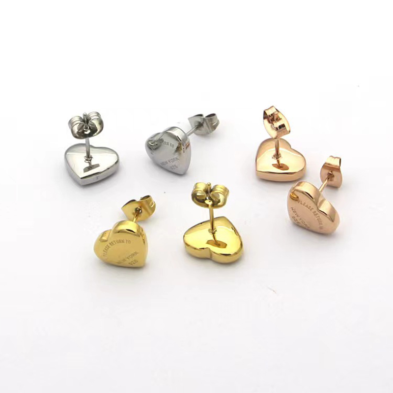 

2023 Brand Luxury T Round Stud Earrings Heart Shaped Charming Women's Titanium Steel Earrings 18k Gold Plated Designer Earrings