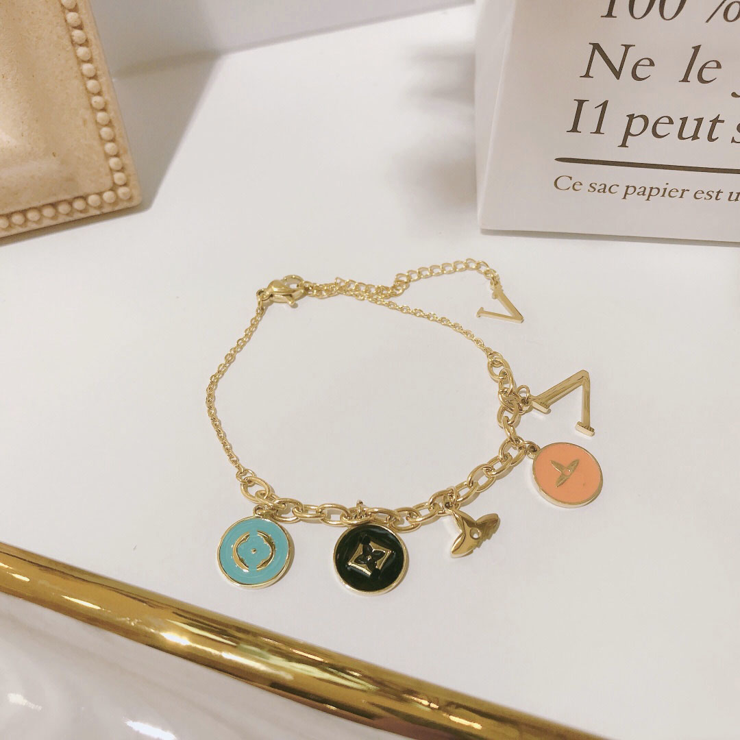 

Designer Chain Bracelet Fashion Multicolor Flower Bracelet 18K Gold Bracelet Brand Clover Jewelry Romantic Family Couple Gift Design Bangle for Women