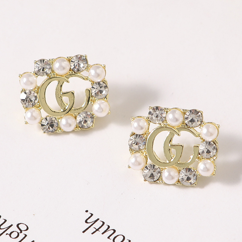 

Letter Stud Geometric Famous Women Round Crystal Rhinestone Pearl Earring Wedding Party Jewerlry