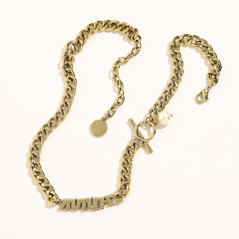 

18k Gold Silver Plated Necklace Fashion Letter Simple Crystal Rhinestone Letter Stainless Steel Valentine's Day Lovers Chain Jewelry Accessories