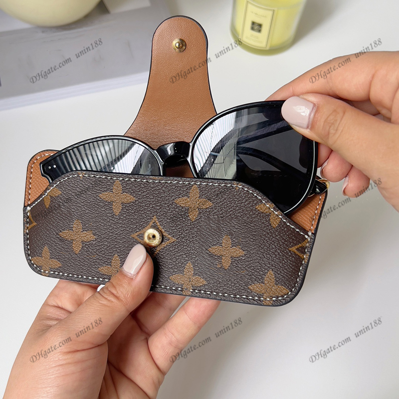 

23Ss Men Women Coin Purse Wallets Bag Handbag Solid color Classic Flower Luxurys Designers Bag Ladies Travel Sunglasses Protective Cover WIth Box, Blue
