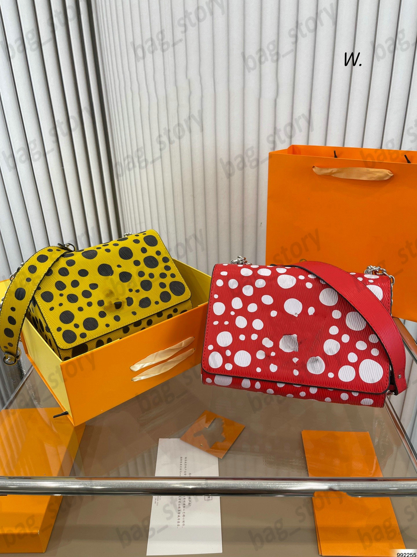 

X YK Twist Belt Chain Shoulder Bags Wallet Womens Grained Infinity Dots Purse Designer Crossbody Removable Sliver Chain Pouch Bag Luxurys M21696, Red