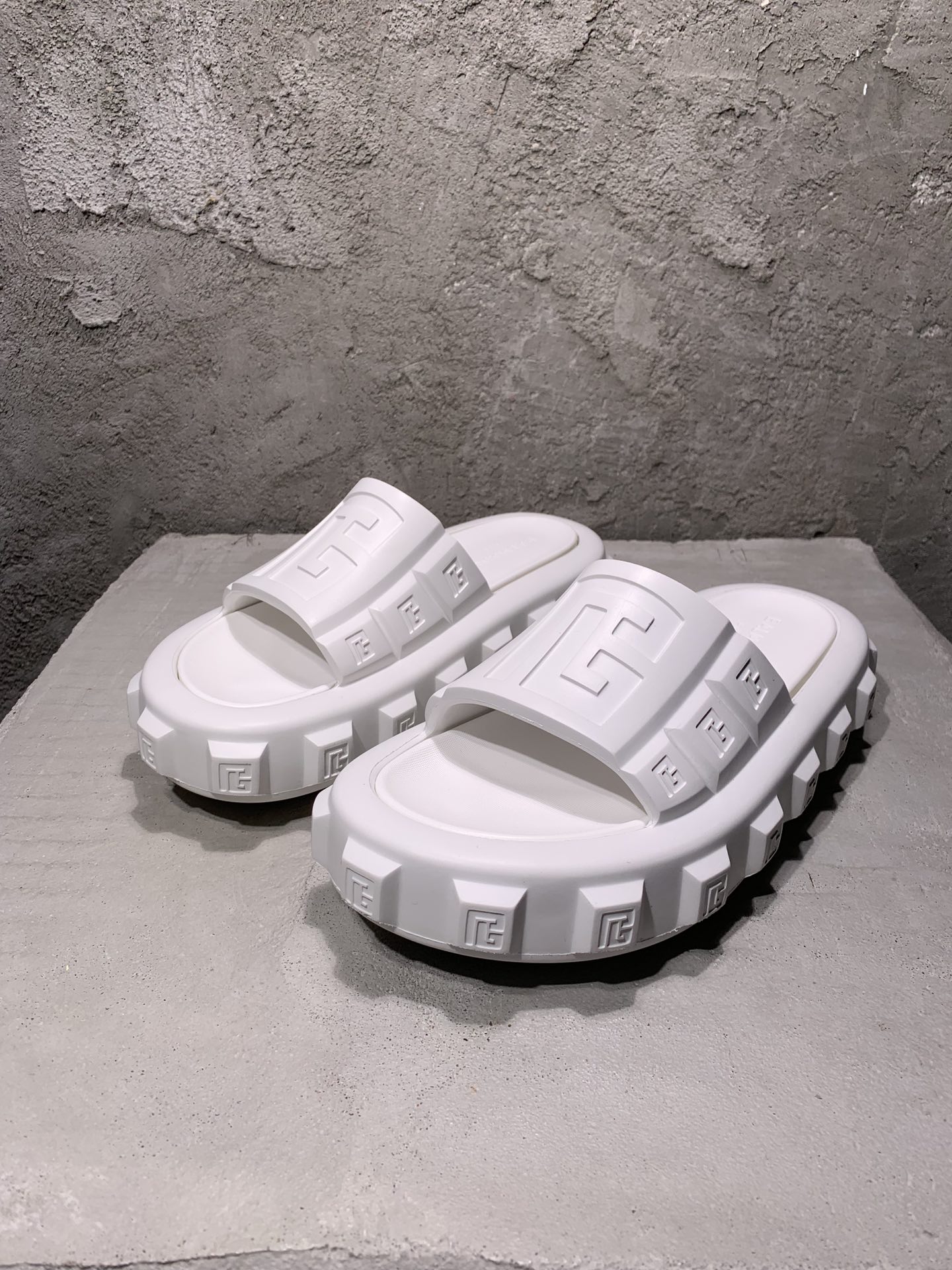 

2023 summer new arrival high quality women and mens Sandals Slide Slippers high beautiful Desert Sand Slides slippers, Black