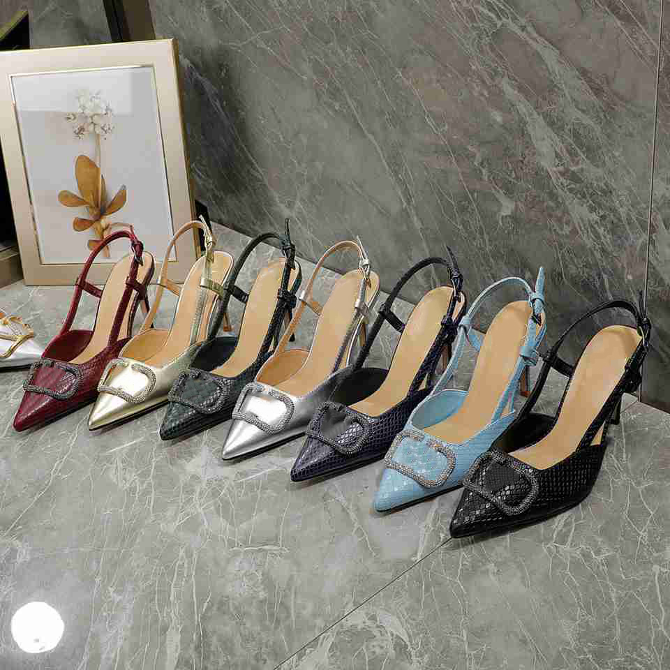 

Designer sandals Fashion Dress Shoes Garavani Variety Ladies Decorative Elegant Patent leather peelers High Heel Sandals Simple leisure Size35-42, 10