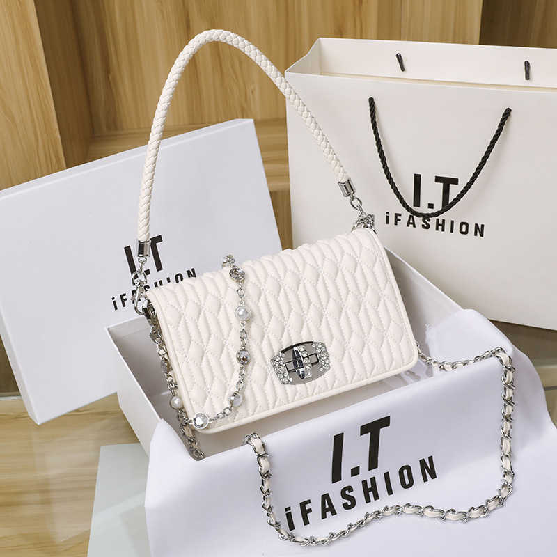 

Genuine leather women's bag 2023 new small Xiangfeng rhombus bag rhinestone handbag single shoulder diagonal cross square bag, Red9