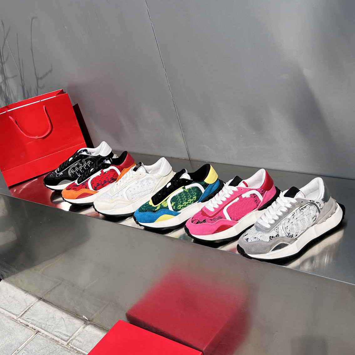 

Designer Lace Mesh Lacerunner Sneaker fashion Low Sneakers Open Skate Casual Shoes Men Women low-top calfskin luxury trainer sports versatile size 35-45