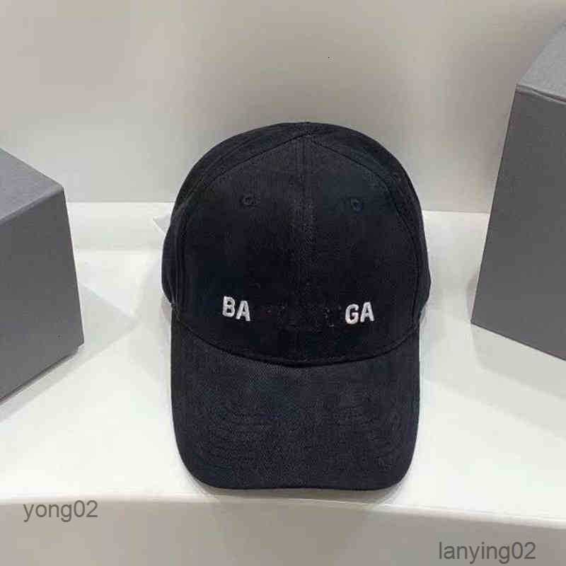 

2022 New Men's and Women's Baseball Caps French Alphabet Casual Hats Outdoor Couple Sun 12