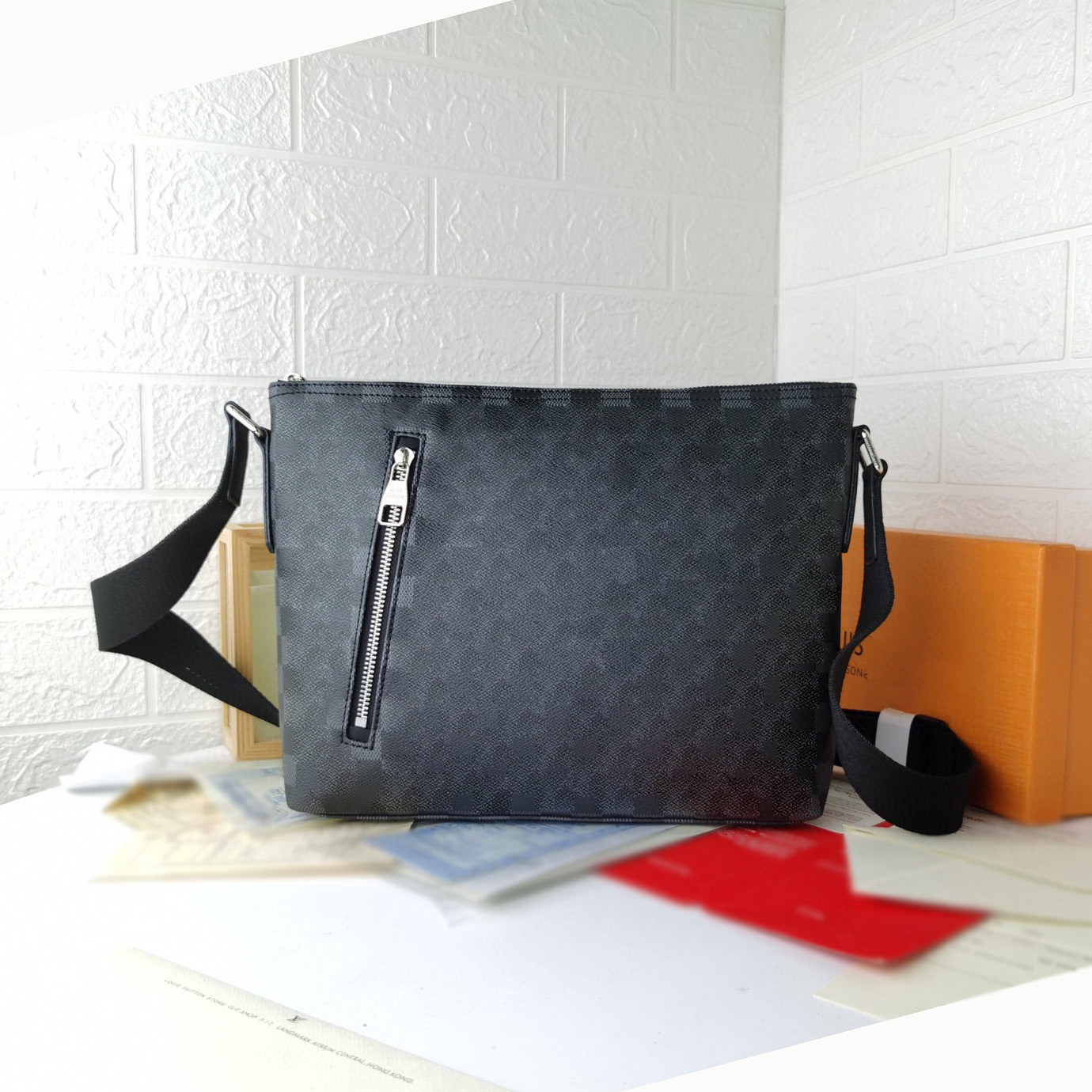 

Designer new men messenger bag black plaid office canvas shoulder bag cowhide trim outdoor sports travel bag crossbody wallet shoulder sling bag men handbags purses